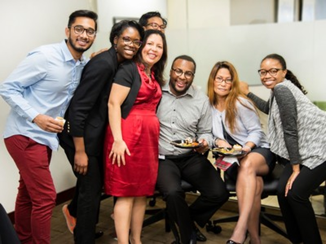celebrate-holidays-in-the-office-1